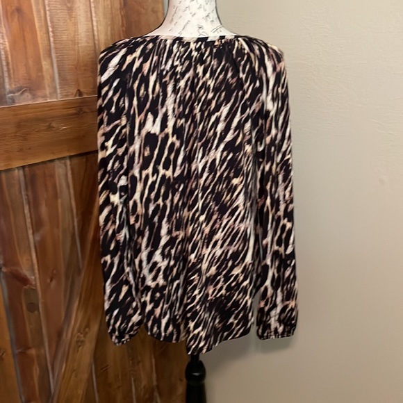Leopard Print Blouse - Picture 4 of 11